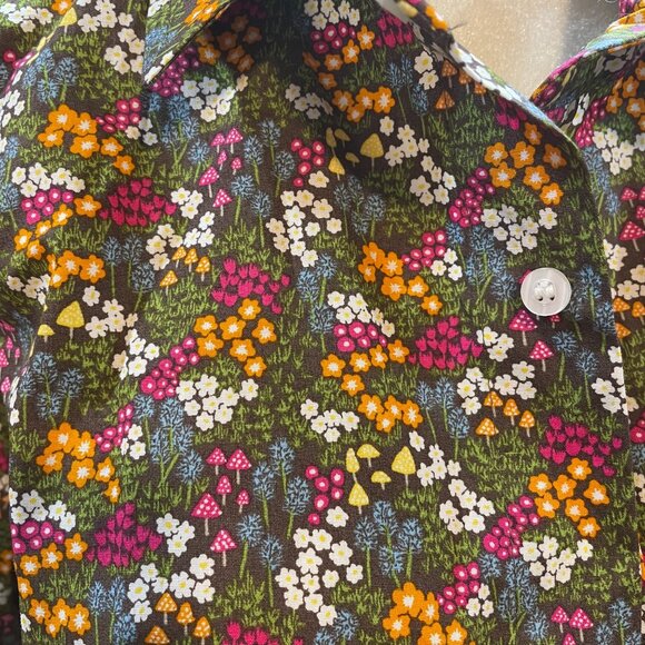 GFW Button Up Shirt, size 16 - Picture 2 of 4